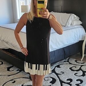 Stylish Black and White Sleeveless Mini Dress